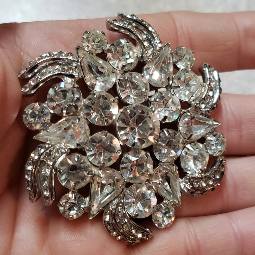 Beautiful crystal brooch - Picture 5 of 5